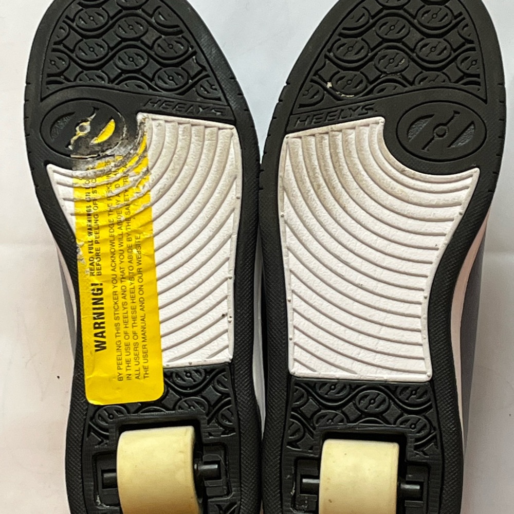Heely’s-original shoes with wheels
